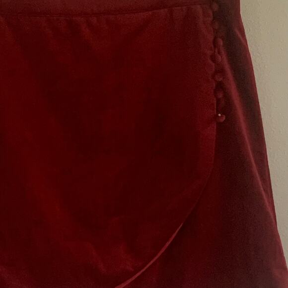 LoveRiche Burgundy Faux Wrap Velvet Mini Skirt Size Medium - Picture 2 of 8